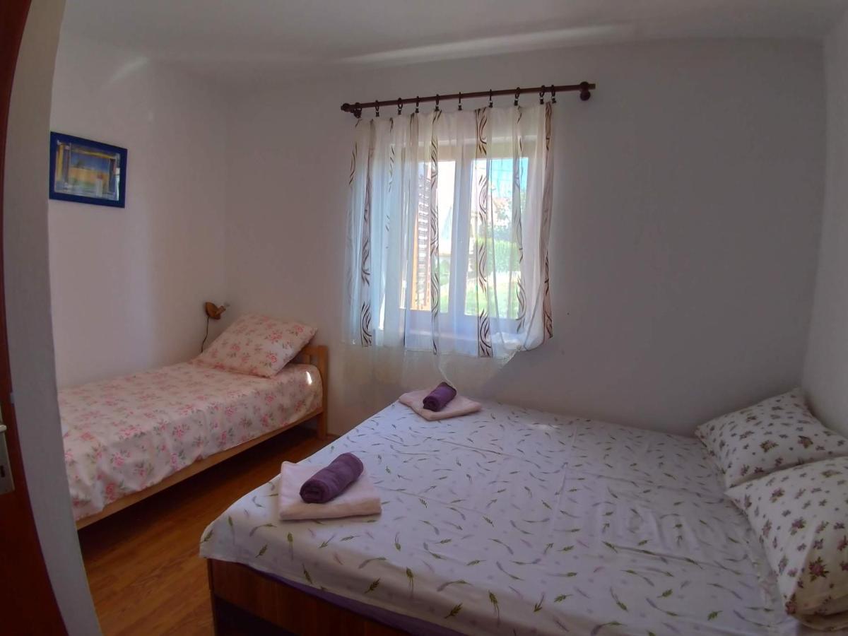 Apartment Njivice 15904B Экстерьер фото
