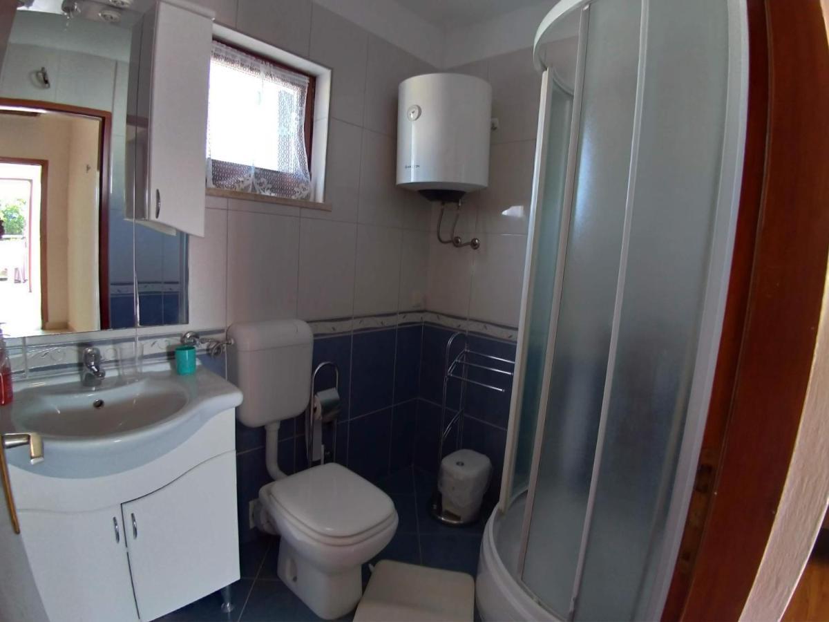 Apartment Njivice 15904B Экстерьер фото